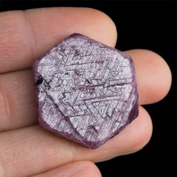 RUBIN - NATURALNY KRYSZTAŁ - 34 mm - TANZANIA