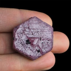 RUBIN - NATURALNY KRYSZTAŁ - 33 mm - TANZANIA