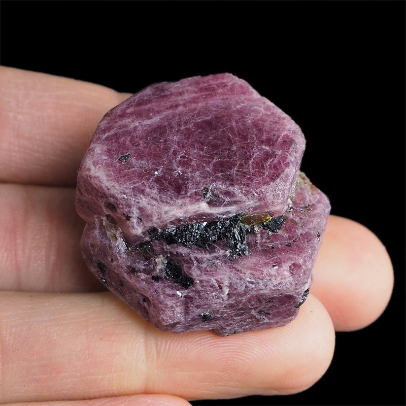 RUBIN - NATURALNY KRYSZTAŁ - 38 mm - TANZANIA