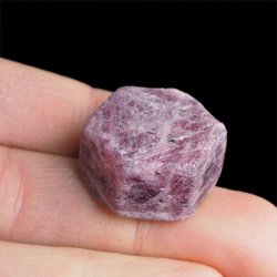 RUBIN - NATURALNY KRYSZTAŁ - 26 mm - TANZANIA