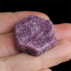 RUBIN - NATURALNY KRYSZTAŁ - 32 mm - TANZANIA