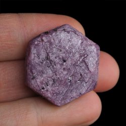 RUBIN - NATURALNY KRYSZTAŁ - 32 mm - TANZANIA