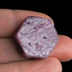 RUBIN - NATURALNY KRYSZTAŁ - 27 mm - TANZANIA