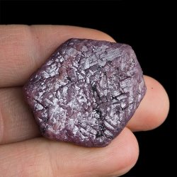 RUBIN - NATURALNY KRYSZTAŁ - 33 mm - TANZANIA