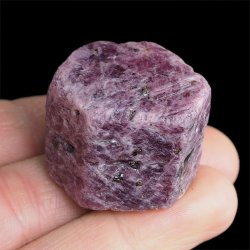 RUBIN - NATURALNY KRYSZTAŁ - 33 mm - TANZANIA