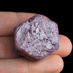 RUBIN - NATURALNY KRYSZTAŁ - 33 mm - TANZANIA