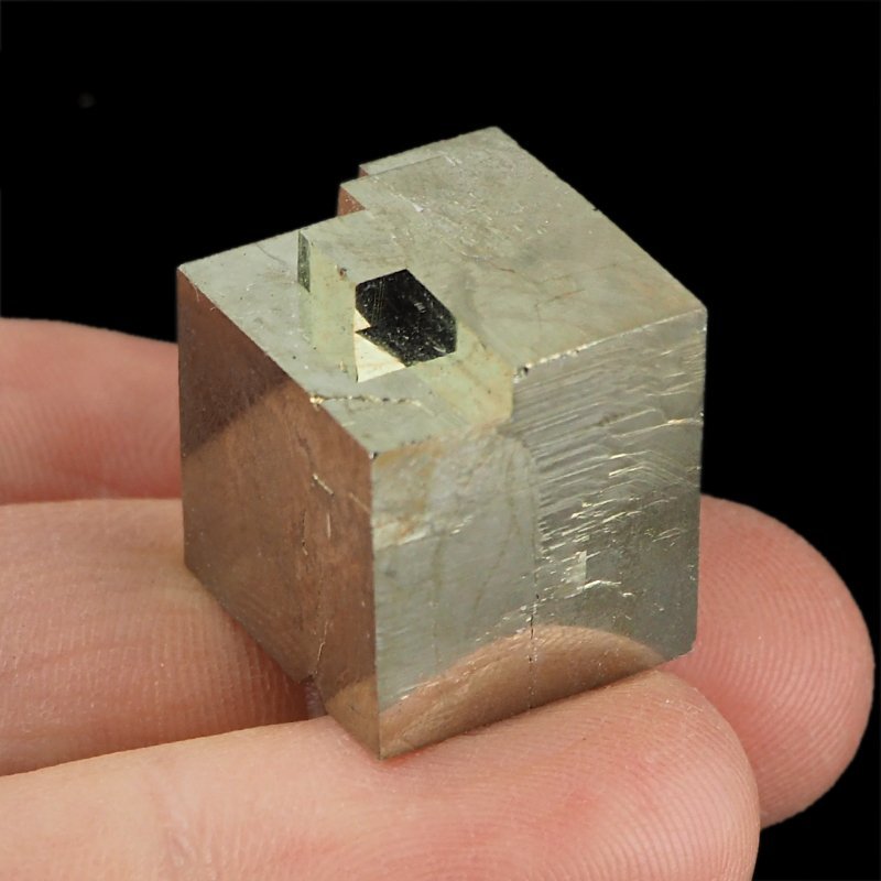 PIRYT - NATURALNY KRYSZTAŁ A 19 mm - HISZPANIA