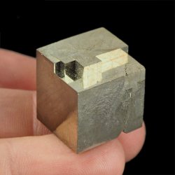 PIRYT - NATURALNY KRYSZTAŁ A 19 mm - HISZPANIA