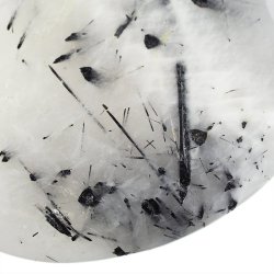 KRYSZTAŁ GÓRSKI Z CZARNYM TURMALINEM  - PŁASKI OTOCZAK - 48 mm
