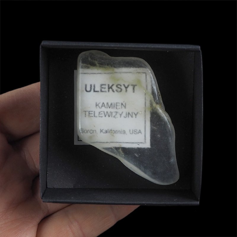 ULEKSYT- KAMIEŃ TELEWIZYJNY - 67 mm - USA