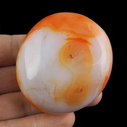 KARNEOL - OTOCZAK - 63 mm - MADAGASKAR