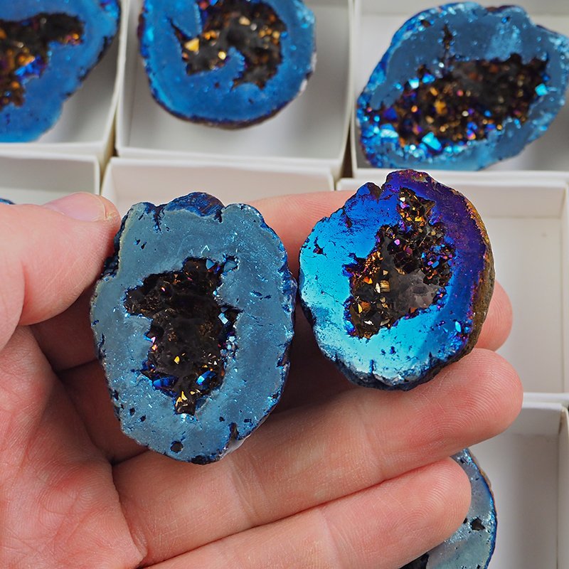 KRYSZTAŁ GÓRSKI - BLUE AURA - GEODA - 32-48 mm