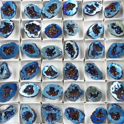 KRYSZTAŁ GÓRSKI - BLUE AURA - GEODA - 32-48 mm