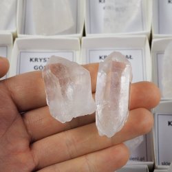 KRYSZTAŁ GÓRSKI - MINERAŁ W PUDEŁKU Z OPISEM - 38-58mm - BRAZYLIA