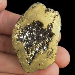 KRYSZTAŁ GÓRSKI - GOLD AURA - GEODA - 53 mm