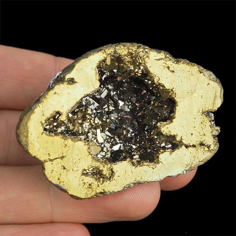 KRYSZTAŁ GÓRSKI - GOLD AURA - GEODA - 53 mm