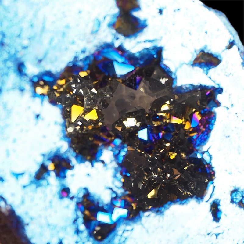 KRYSZTAŁ GÓRSKI - BLUE AURA - GEODA - 51 mm