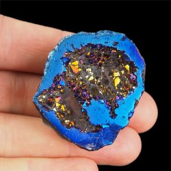 KRYSZTAŁ GÓRSKI - BLUE AURA - GEODA - 42 mm