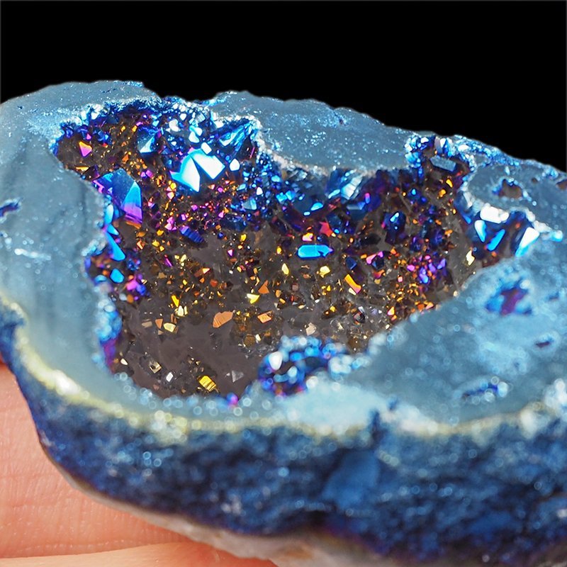 KRYSZTAŁ GÓRSKI - BLUE AURA - GEODA - 55 mm
