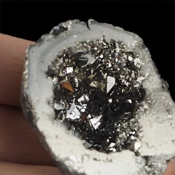 KRYSZTAŁ GÓRSKI - SILVER AURA - GEODA - 45 mm