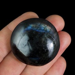 LABRADORYT O WSPANIAŁEJ IRYZACJI - OTOCZAK - 42 mm - MADAGASKAR