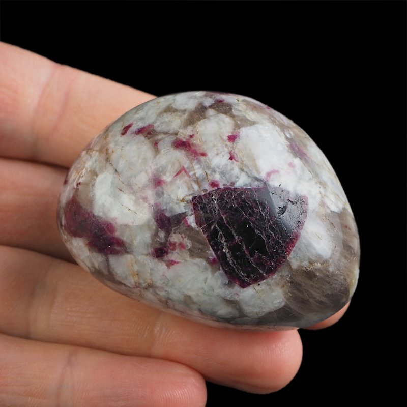 TURMALIN RUBELIT - OTOCZAK - 56 mm - MADAGASKAR