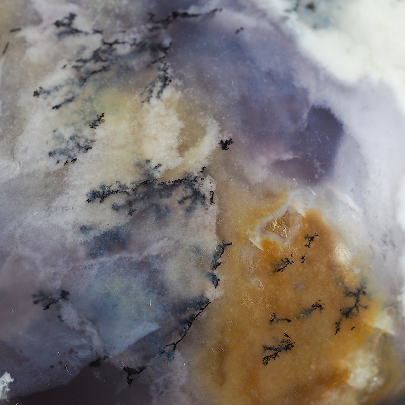 OPAL Z DENDRYTAMI - OTOCZAK - 58 mm - MADAGASKAR