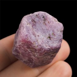 RUBIN - NATURALNY KRYSZTAŁ - 28 mm - TANZANIA