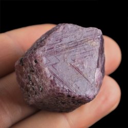 RUBIN - NATURALNY KRYSZTAŁ - 30 mm - TANZANIA