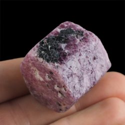 RUBIN - NATURALNY KRYSZTAŁ - 32 mm - TANZANIA
