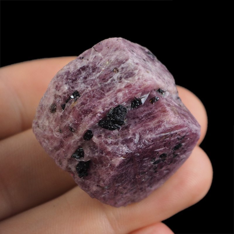 RUBIN - NATURALNY KRYSZTAŁ - 32 mm - TANZANIA