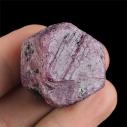 RUBIN - NATURALNY KRYSZTAŁ - 28 mm - TANZANIA