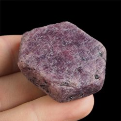 RUBIN - NATURALNY KRYSZTAŁ - 37 mm - TANZANIA