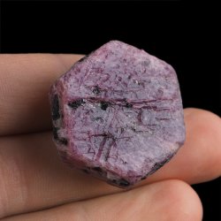 RUBIN - NATURALNY KRYSZTAŁ - 30 mm - TANZANIA