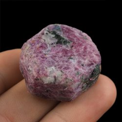 RUBIN - NATURALNY KRYSZTAŁ - 31 mm - TANZANIA