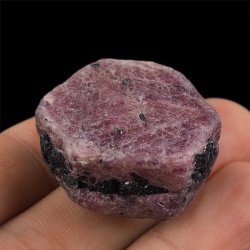 RUBIN - NATURALNY KRYSZTAŁ - 33 mm - TANZANIA