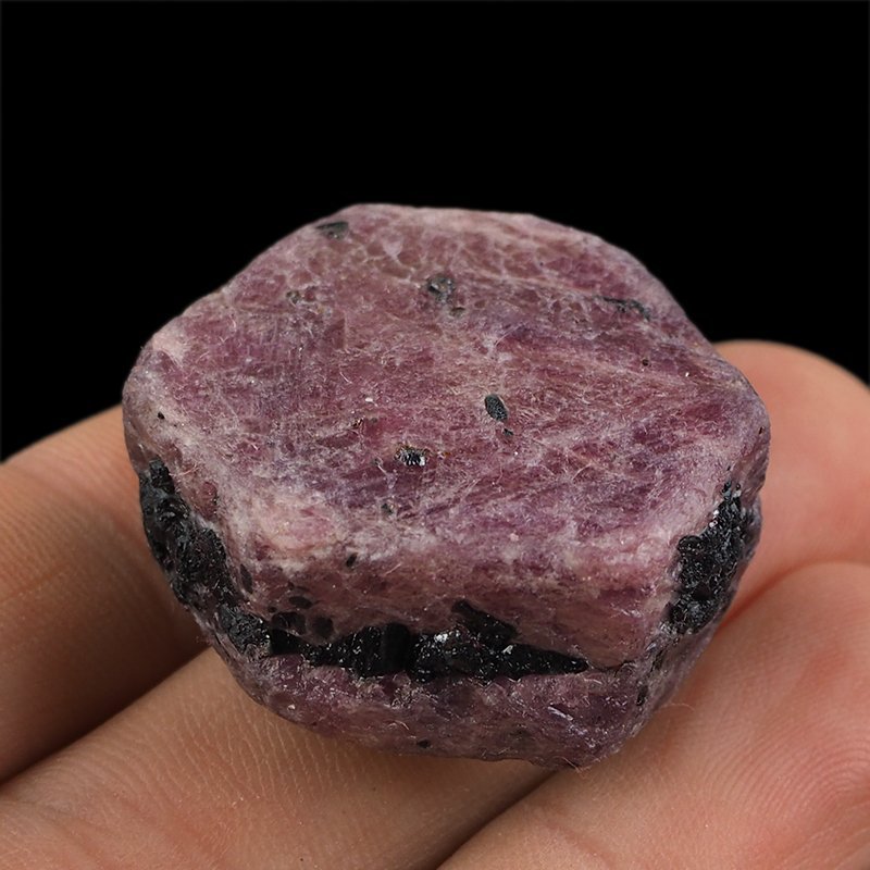 RUBIN - NATURALNY KRYSZTAŁ - 33 mm - TANZANIA