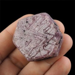 RUBIN - NATURALNY KRYSZTAŁ - 42 mm - TANZANIA