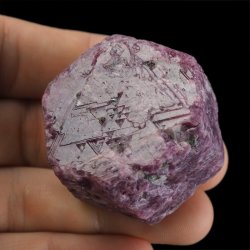 RUBIN - NATURALNY KRYSZTAŁ - 41 mm - TANZANIA