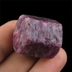 RUBIN - NATURALNY KRYSZTAŁ - 24 mm - TANZANIA