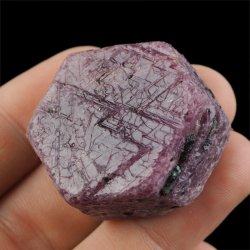 RUBIN - NATURALNY KRYSZTAŁ - 37 mm - TANZANIA