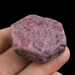 RUBIN - NATURALNY KRYSZTAŁ - 40 mm - TANZANIA
