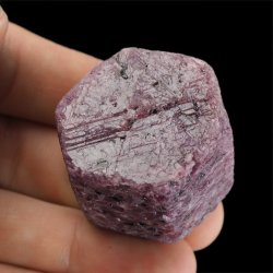 RUBIN - NATURALNY KRYSZTAŁ - 37 mm - TANZANIA