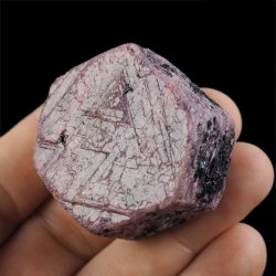 RUBIN - NATURALNY KRYSZTAŁ - 42 mm - TANZANIA
