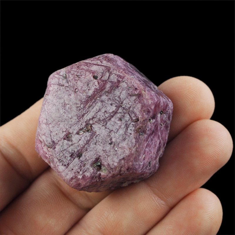 RUBIN - NATURALNY KRYSZTAŁ - 39 mm - TANZANIA