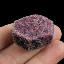 RUBIN - NATURALNY KRYSZTAŁ - 34 mm - TANZANIA