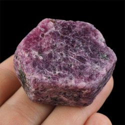 RUBIN - NATURALNY KRYSZTAŁ - 44 mm - TANZANIA