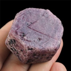 RUBIN - NATURALNY KRYSZTAŁ - 42 mm - TANZANIA
