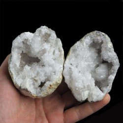 KRYSZTAŁ GÓRSKI - KOMPLETNA GEODA - 103 mm - MAROKO