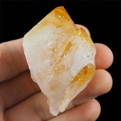 CYTRYN - MONOKRYSZTAŁ - 87 mm - BRAZYLIA